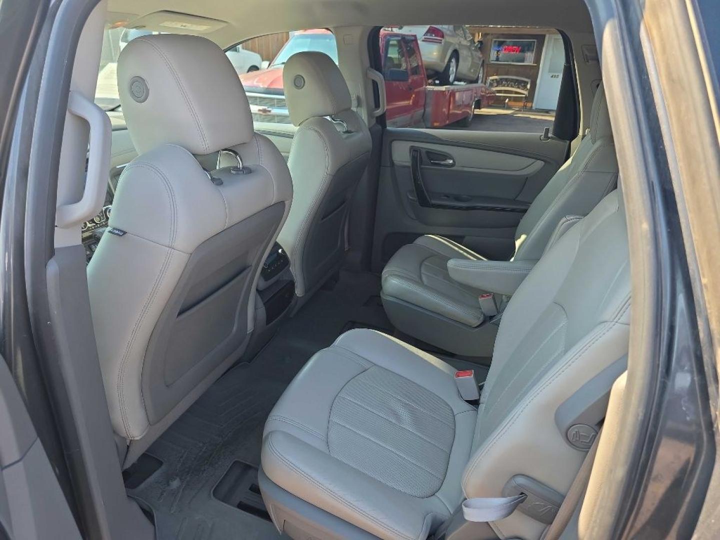 2013 GREY CHEVROLET TRAVERSE LTZ (1GNKVLKD4DJ) with an 3.6L engine, Automatic transmission, located at 495 Old Highway 20 West, South Sioux City, NE, 68776, (402) 494-2677, 42.458408, -96.443512- Photo#6