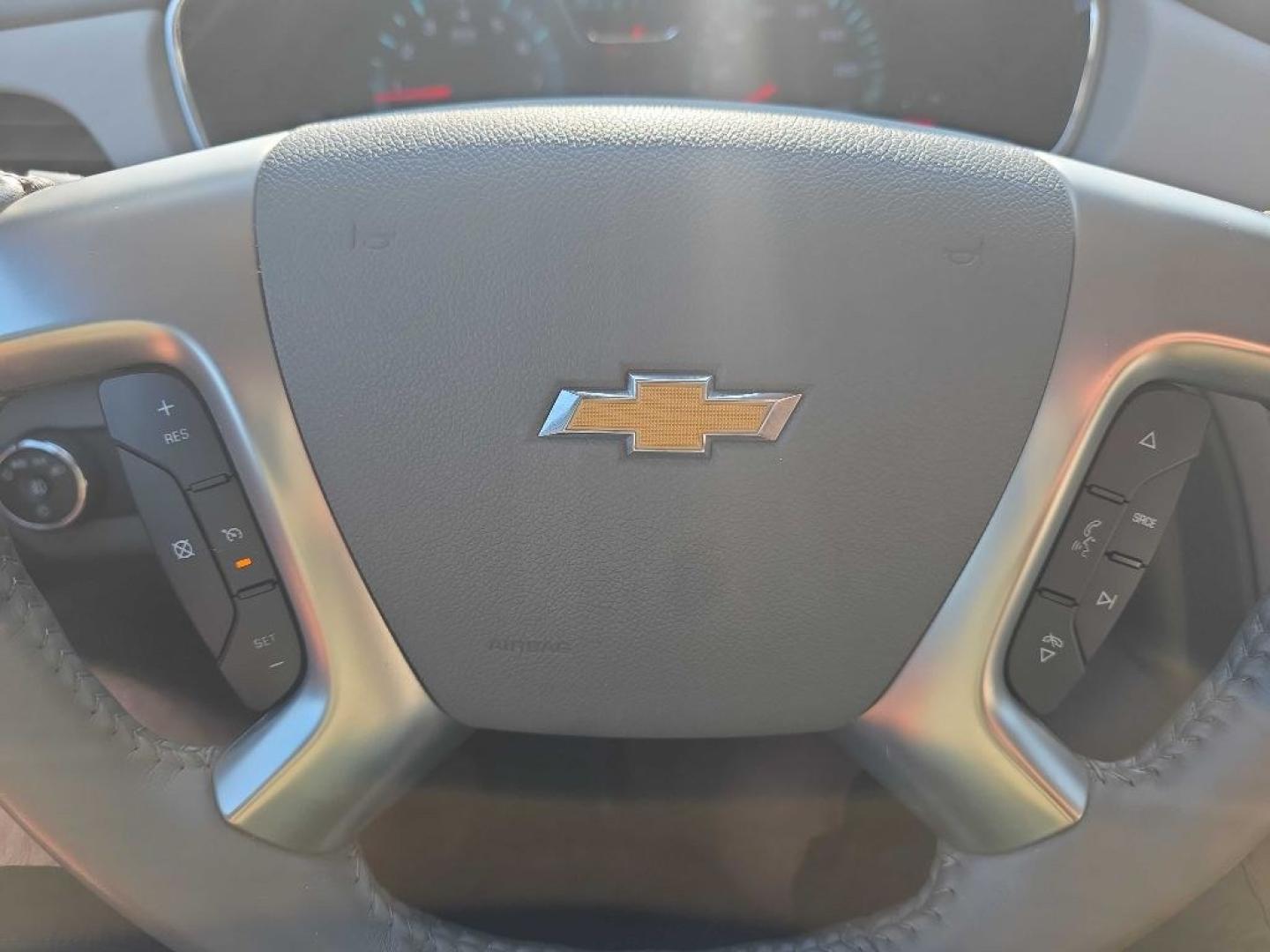 2013 GREY CHEVROLET TRAVERSE LTZ (1GNKVLKD4DJ) with an 3.6L engine, Automatic transmission, located at 495 Old Highway 20 West, South Sioux City, NE, 68776, (402) 494-2677, 42.458408, -96.443512- Photo#11