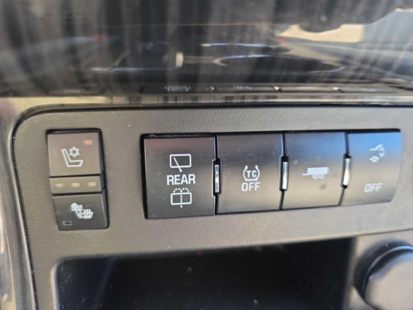 2013 GREY CHEVROLET TRAVERSE LTZ (1GNKVLKD4DJ) with an 3.6L engine, Automatic transmission, located at 495 Old Highway 20 West, South Sioux City, NE, 68776, (402) 494-2677, 42.458408, -96.443512- Photo#12