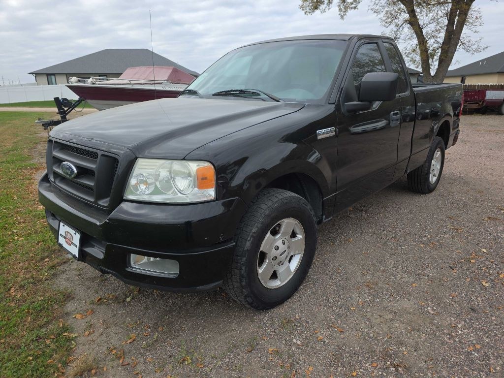 photo of 2005 FORD F150 