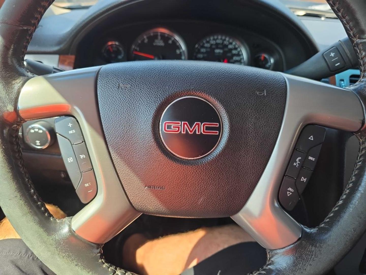 2013 GREY GMC SIERRA 2500 SLT (1GT121EG3DF) with an 6.0L engine, Automatic transmission, located at 495 Old Highway 20 West, South Sioux City, NE, 68776, (402) 494-2677, 42.458408, -96.443512- Photo#10