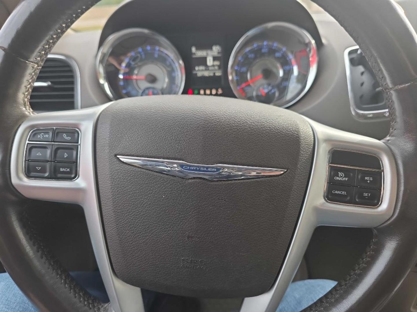 2015 TAN CHRYSLER TOWN and COUNTRY TOURING (2C4RC1BG8FR) with an 3.6L engine, Automatic transmission, located at 495 Old Highway 20 West, South Sioux City, NE, 68776, (402) 494-2677, 42.458408, -96.443512- Photo#7