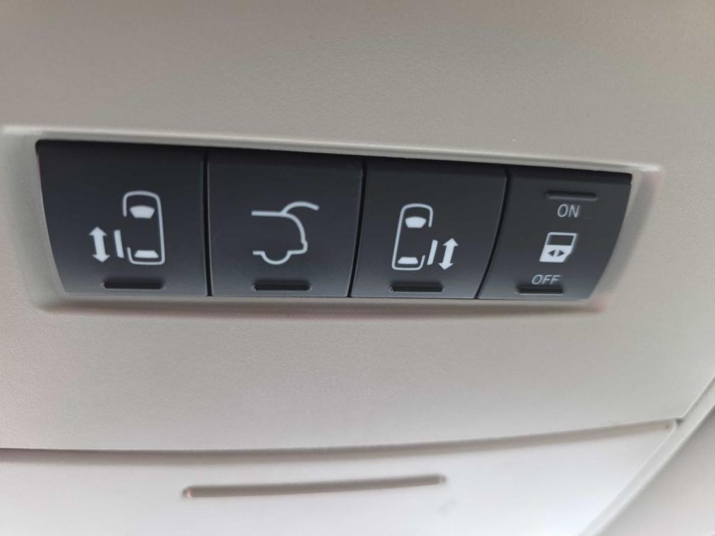 2015 TAN CHRYSLER TOWN and COUNTRY TOURING (2C4RC1BG8FR) with an 3.6L engine, Automatic transmission, located at 495 Old Highway 20 West, South Sioux City, NE, 68776, (402) 494-2677, 42.458408, -96.443512- Photo#14