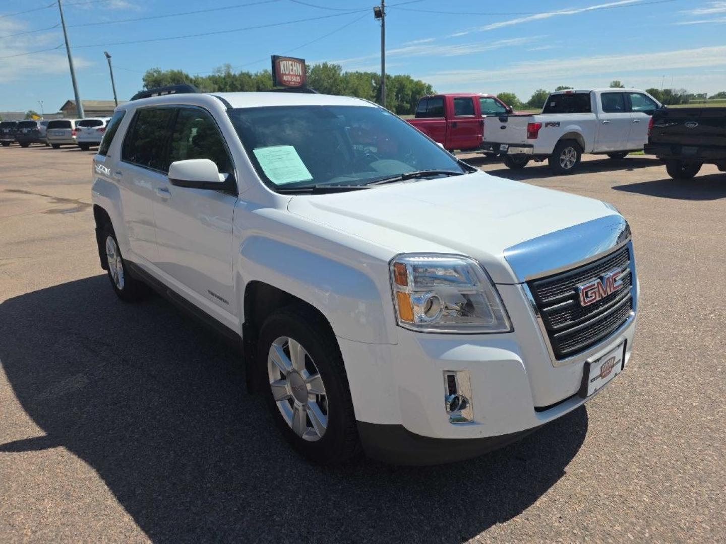 2010 WHITE GMC TERRAIN SLE (2CTALDEW3A6) with an 2.4L engine, Automatic transmission, located at 495 Old Highway 20 West, South Sioux City, NE, 68776, (402) 494-2677, 42.458408, -96.443512- Photo#5