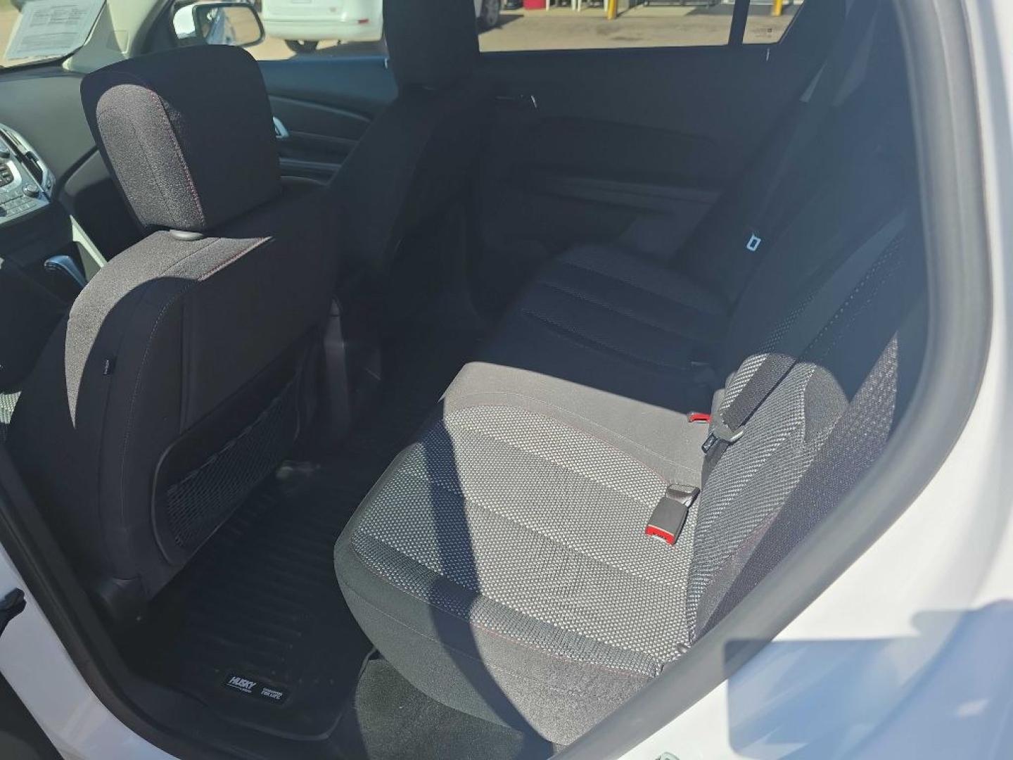 2010 WHITE GMC TERRAIN SLE (2CTALDEW3A6) with an 2.4L engine, Automatic transmission, located at 495 Old Highway 20 West, South Sioux City, NE, 68776, (402) 494-2677, 42.458408, -96.443512- Photo#6