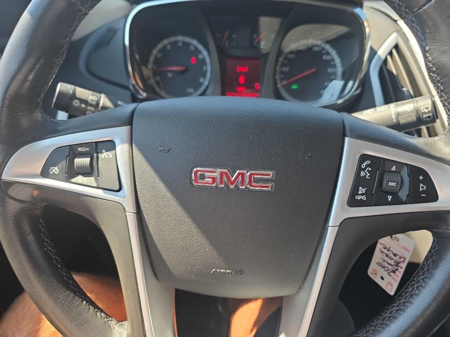 2010 WHITE GMC TERRAIN SLE (2CTALDEW3A6) with an 2.4L engine, Automatic transmission, located at 495 Old Highway 20 West, South Sioux City, NE, 68776, (402) 494-2677, 42.458408, -96.443512- Photo#11