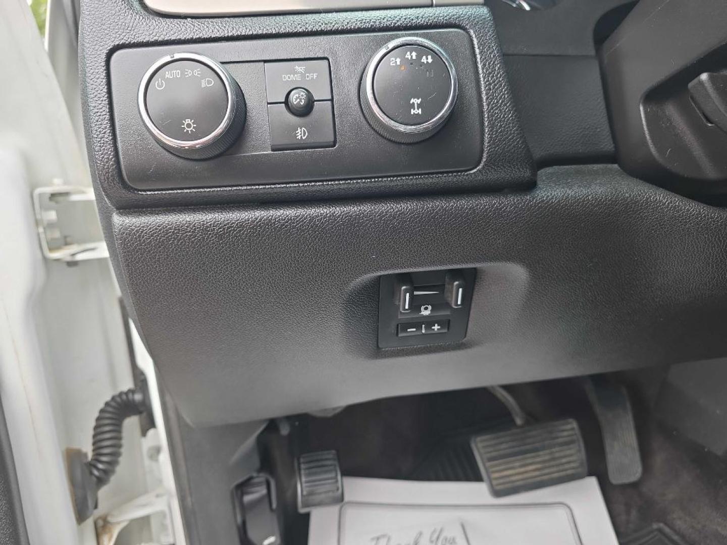 2014 WHITE CHEVROLET SILVERADO 2500 HEAVY DUTY LTZ (1GC1KYE80EF) with an 6.6L engine, Automatic transmission, located at 495 Old Highway 20 West, South Sioux City, NE, 68776, (402) 494-2677, 42.458408, -96.443512- Photo#12