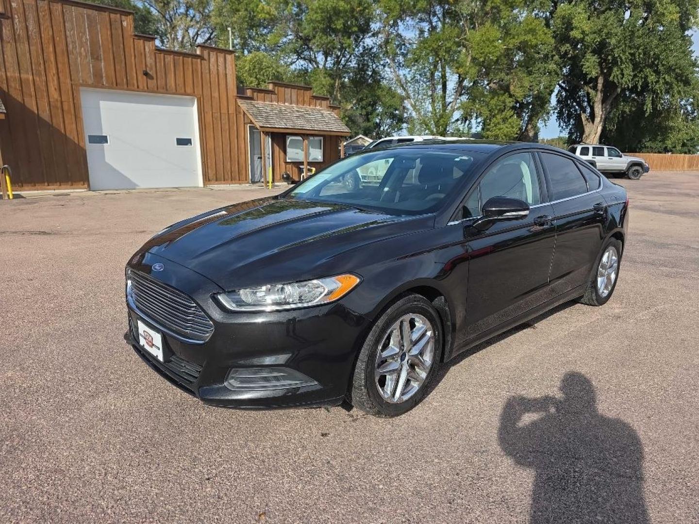 2014 BLACK FORD FUSION SE (1FA6P0H70E5) with an 2.5L engine, Automatic transmission, located at 495 Old Highway 20 West, South Sioux City, NE, 68776, (402) 494-2677, 42.458408, -96.443512- Photo#3