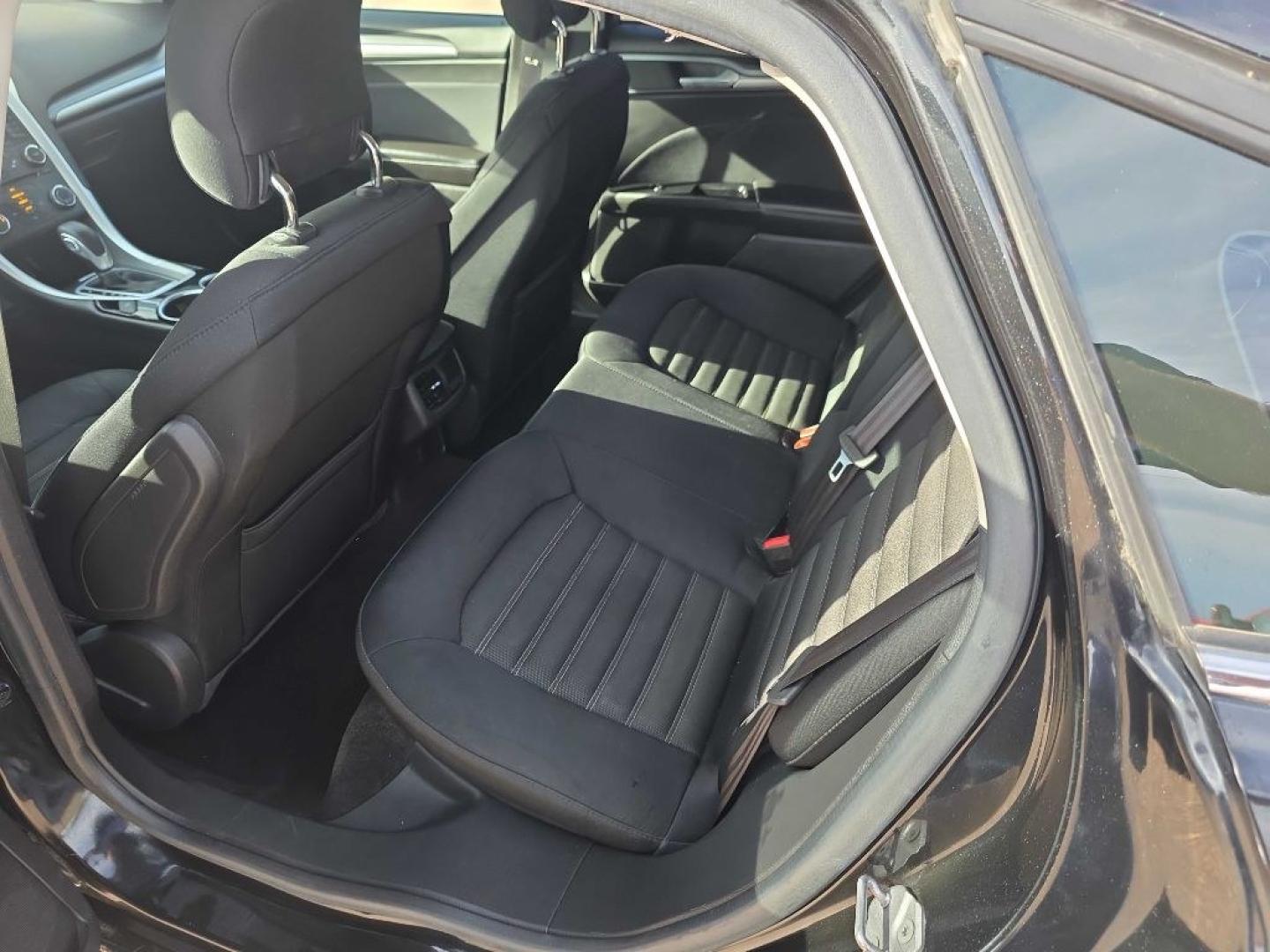 2014 BLACK FORD FUSION SE (1FA6P0H70E5) with an 2.5L engine, Automatic transmission, located at 495 Old Highway 20 West, South Sioux City, NE, 68776, (402) 494-2677, 42.458408, -96.443512- Photo#6