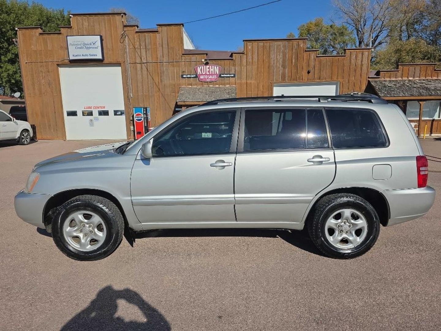 2003 TAN TOYOTA HIGHLANDER (JTEGD21A930) with an 2.4L engine, Automatic transmission, located at 495 Old Highway 20 West, South Sioux City, NE, 68776, (402) 494-2677, 42.458408, -96.443512- Photo#1