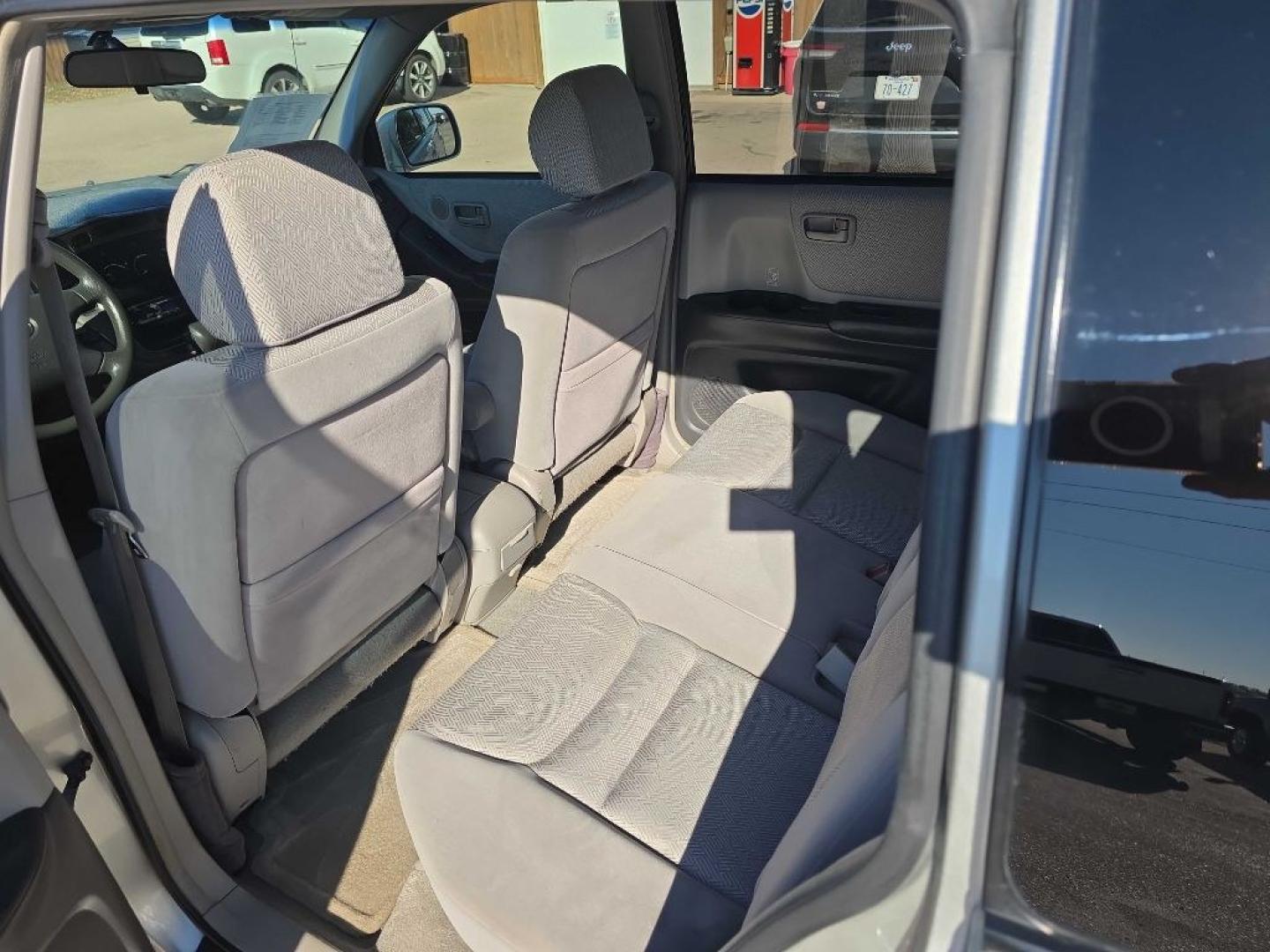 2003 TAN TOYOTA HIGHLANDER (JTEGD21A930) with an 2.4L engine, Automatic transmission, located at 495 Old Highway 20 West, South Sioux City, NE, 68776, (402) 494-2677, 42.458408, -96.443512- Photo#6