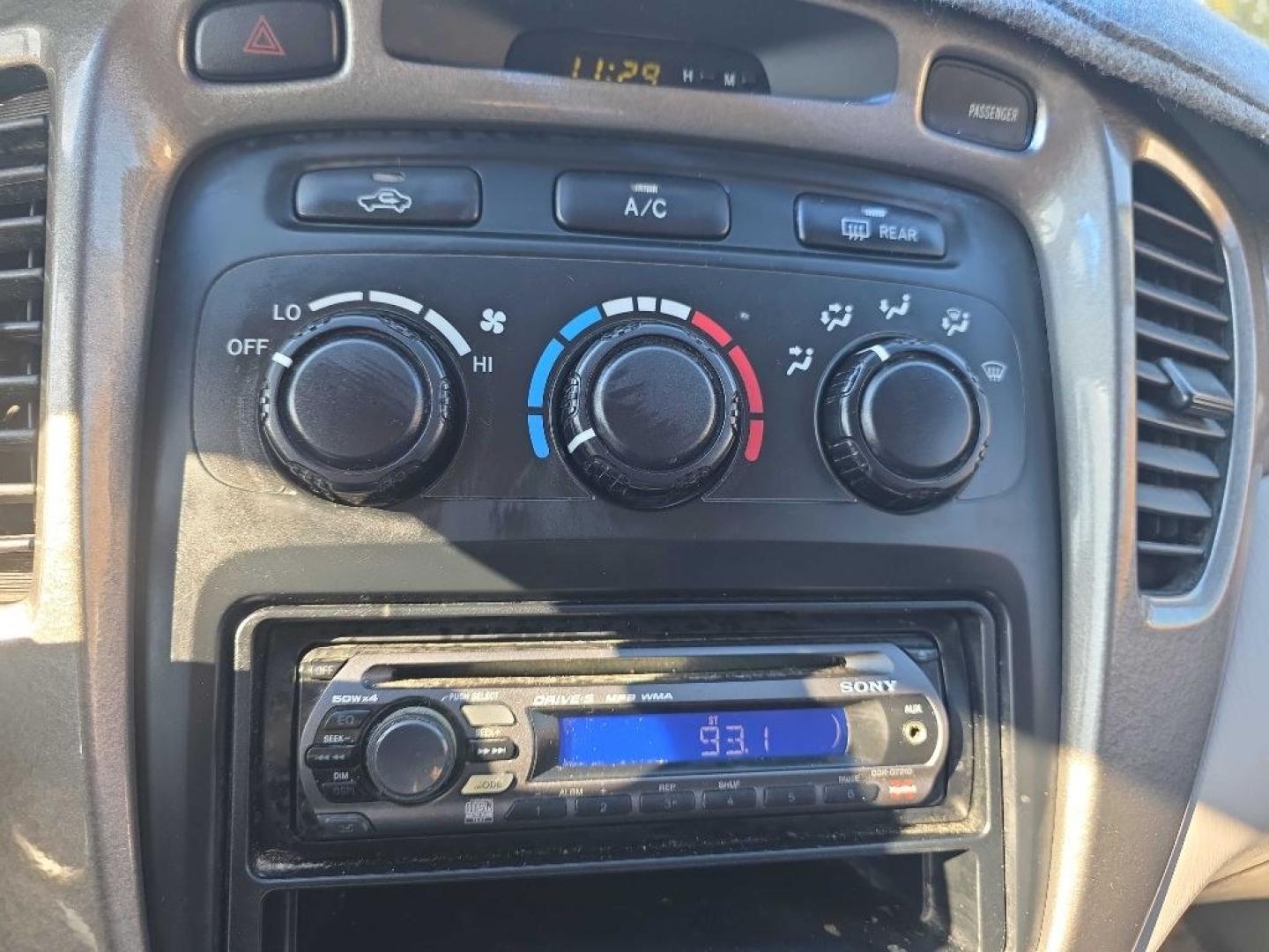 2003 TAN TOYOTA HIGHLANDER (JTEGD21A930) with an 2.4L engine, Automatic transmission, located at 495 Old Highway 20 West, South Sioux City, NE, 68776, (402) 494-2677, 42.458408, -96.443512- Photo#8